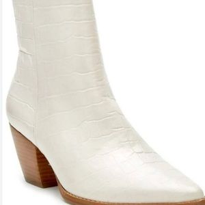 Matisse catty ankle boots size 6.5 white leather boots